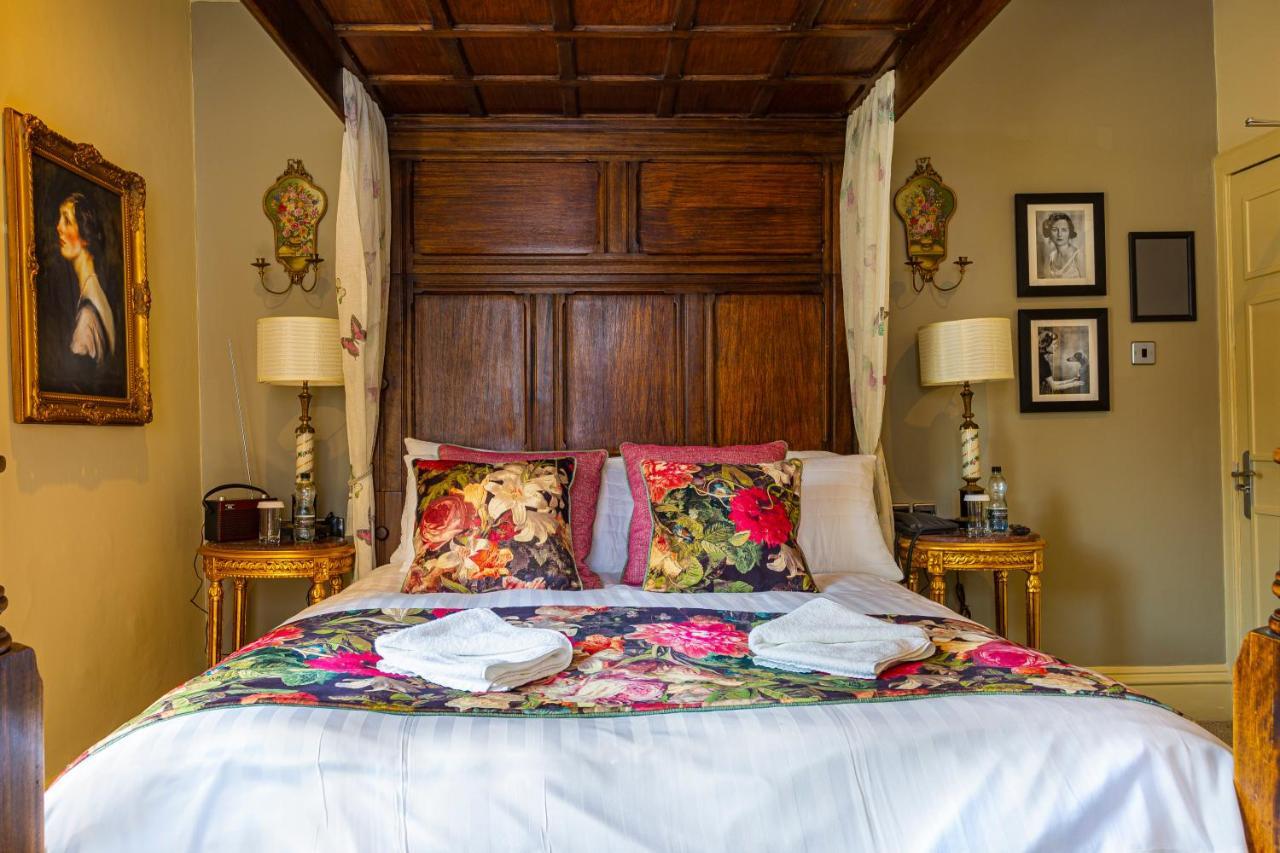 The Rutland Arms Hotel, Bakewell, Derbyshire Extérieur photo